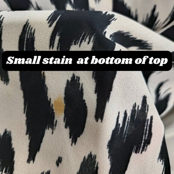 Everly Size Large Black White Abstract/Animal Print Long Sleeve Blouse - Picture 4 of 6